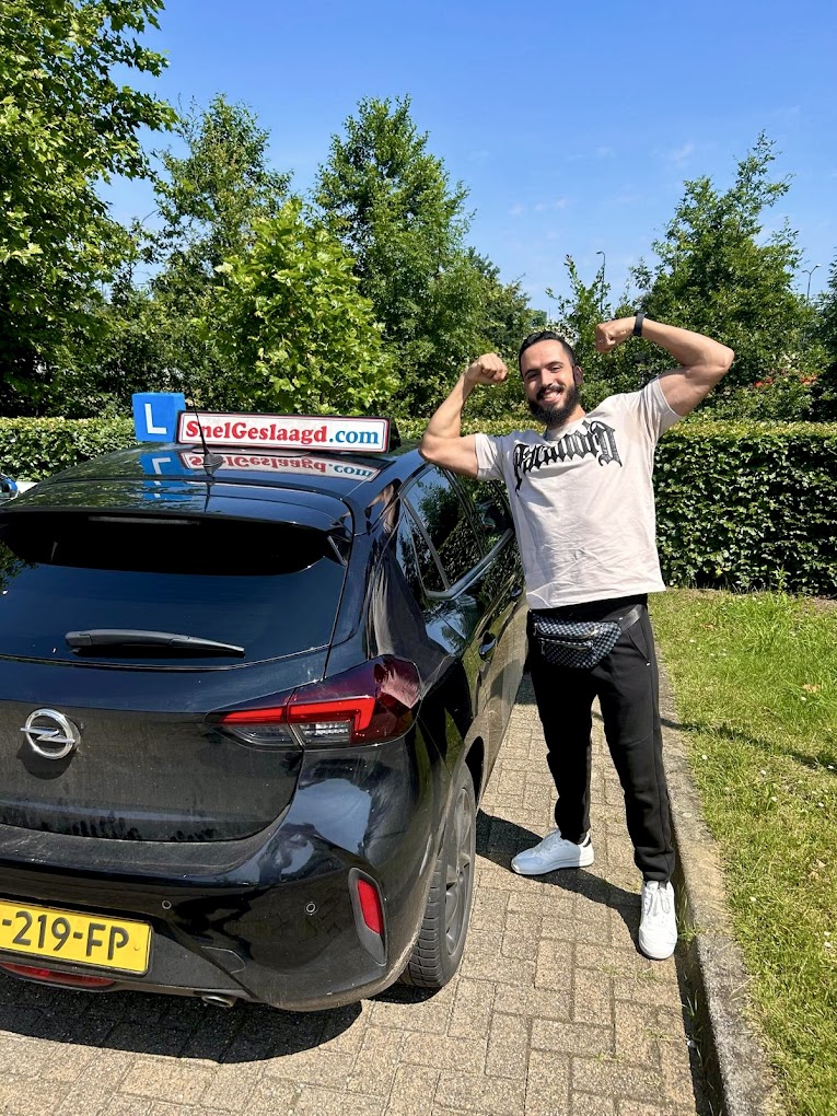 Rijschool SnelGeslaagd