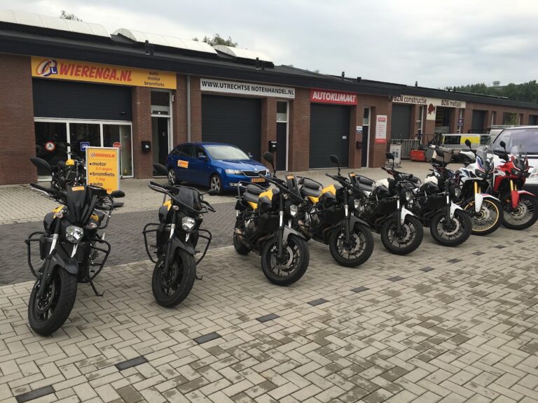 Andre Wierenga Auto- en Motorrijschool foto 1
