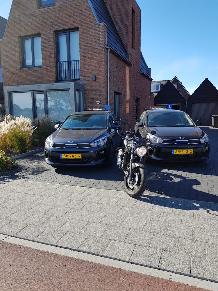 Auto- en Motorrijschool Jos Musters