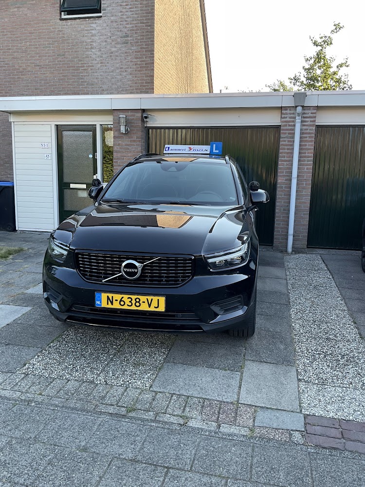 Auto- en Motorrijschool Lammert Visser foto 3