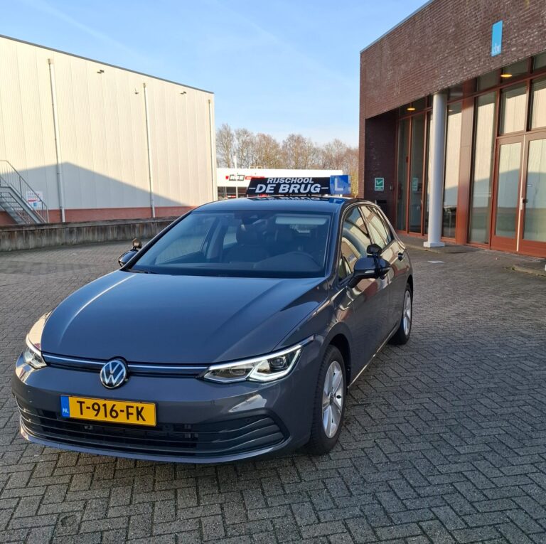 Rijschool De Brug Emmen foto 1