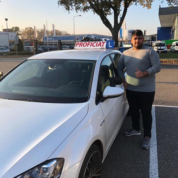Auto- en motorrijschool Proficiat