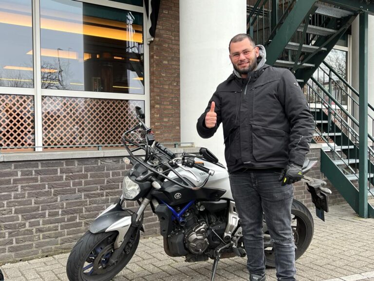 Rijschool Motorrijles Tilburg foto 1
