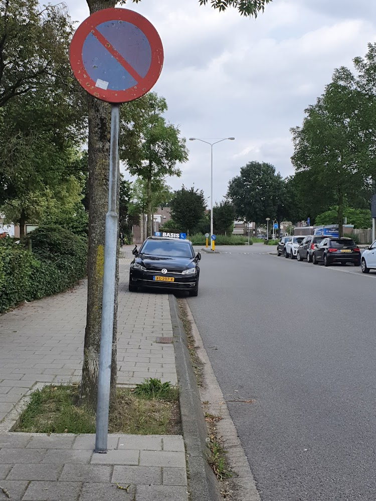 Rijschool Eindhoven Batu foto 4